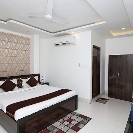 Oyo 8837 Hotel Surya Galaxy Kānpur Eksteriør bilde