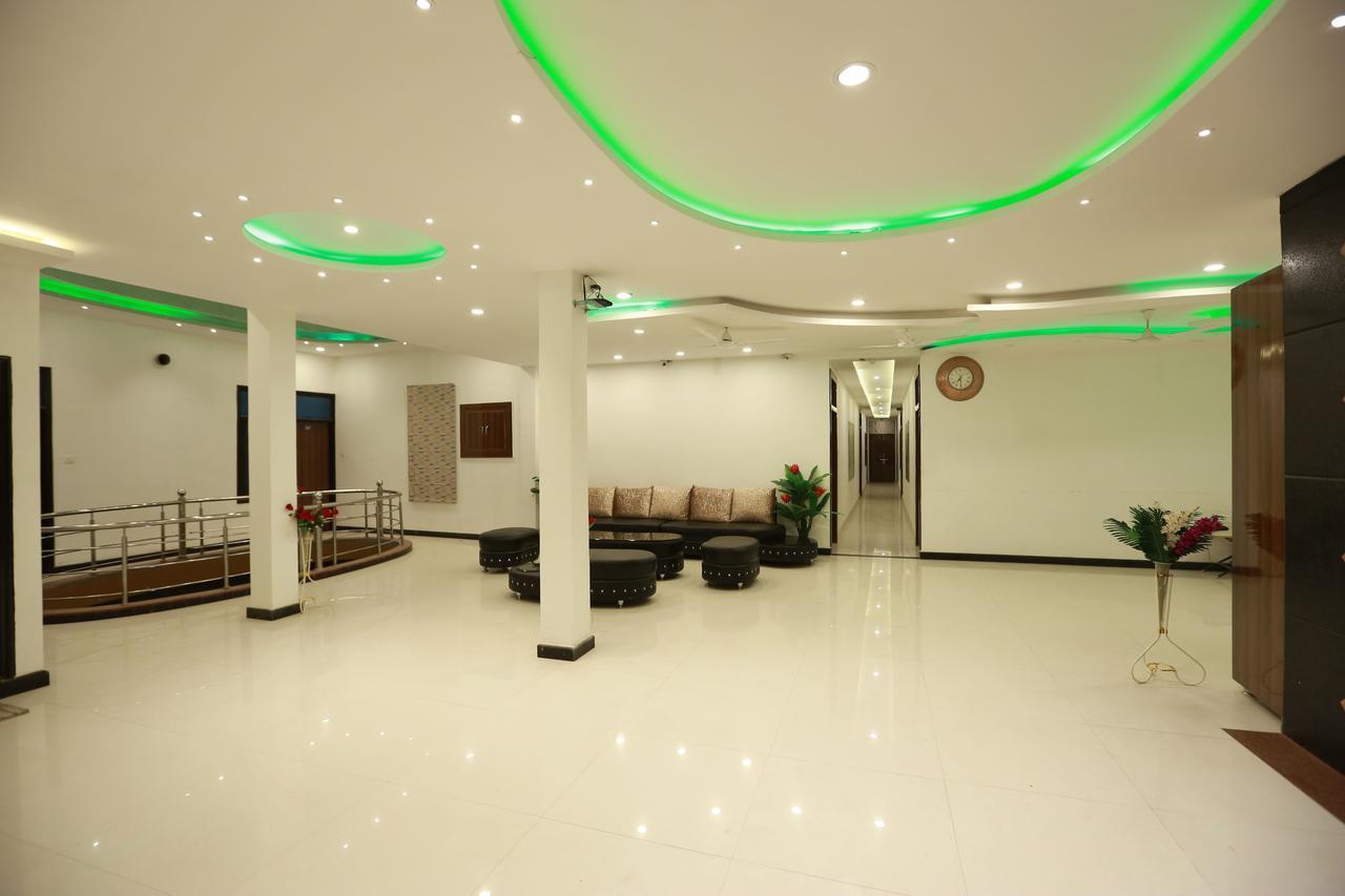 Oyo 8837 Hotel Surya Galaxy Kānpur Eksteriør bilde