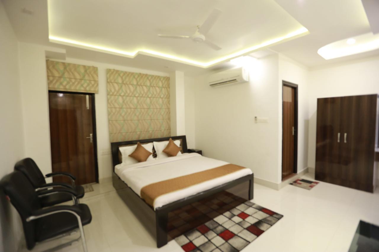 Oyo 8837 Hotel Surya Galaxy Kānpur Eksteriør bilde