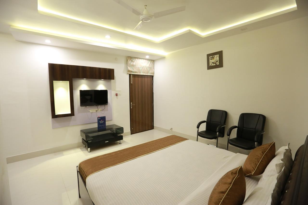 Oyo 8837 Hotel Surya Galaxy Kānpur Eksteriør bilde