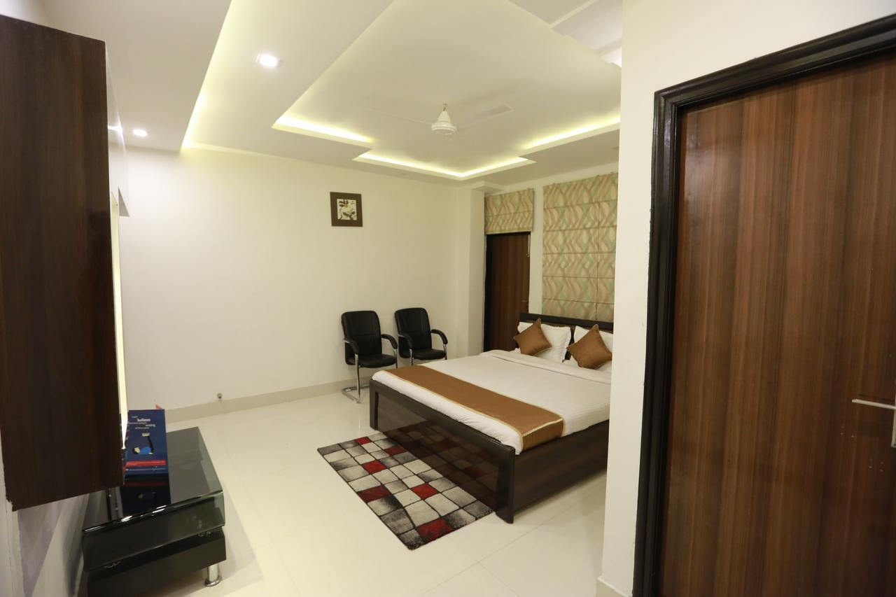 Oyo 8837 Hotel Surya Galaxy Kānpur Eksteriør bilde