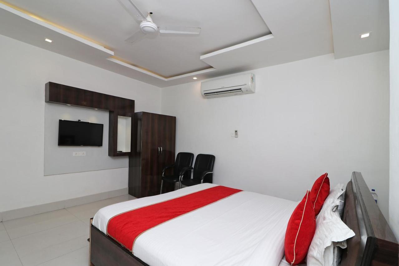 Oyo 8837 Hotel Surya Galaxy Kānpur Eksteriør bilde