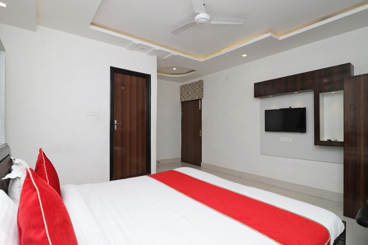 Oyo 8837 Hotel Surya Galaxy Kānpur Eksteriør bilde